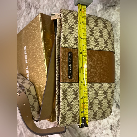 Brand NWT MK Belt Bag - Picture 5 of 16